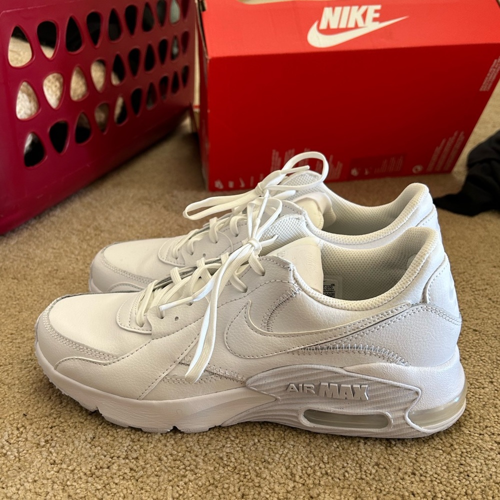 White Nike Air Max Excee
